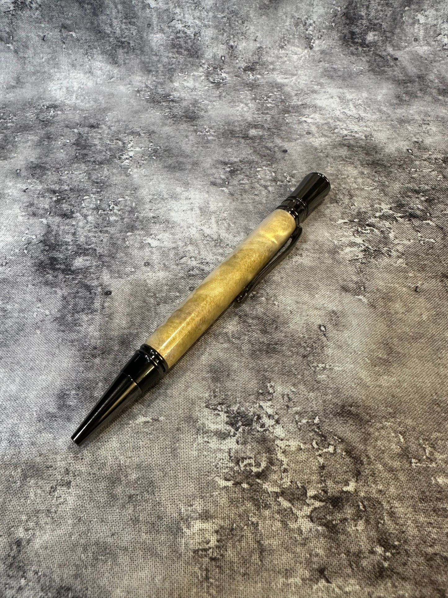 Pearl Acrylic Twist-to-Retract Pen